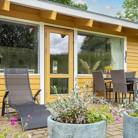 5 Person In Aabenraa-by Traum אבנרה